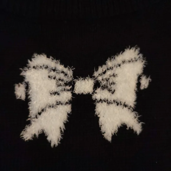 Active USA | Black Sweater With White Bow Pattern Large - Picture 3 of 4